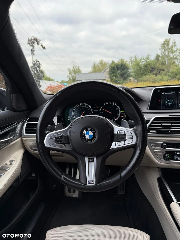 BMW Seria 7 740d xDrive - 9