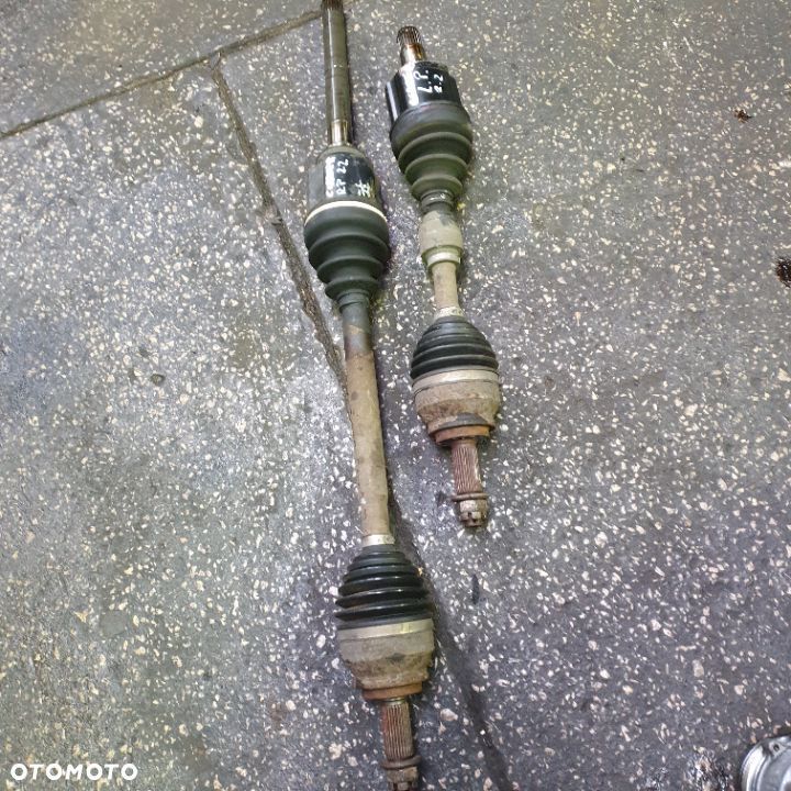 CITROEN C-CROSSER 4007 2.2  POLOS PRAWA PRZOD 09R - 1