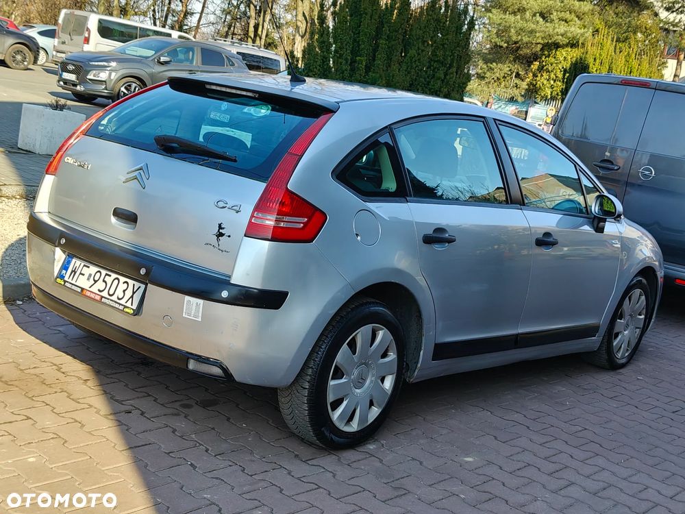 Citroën C4 1.4 16V Impress - 25