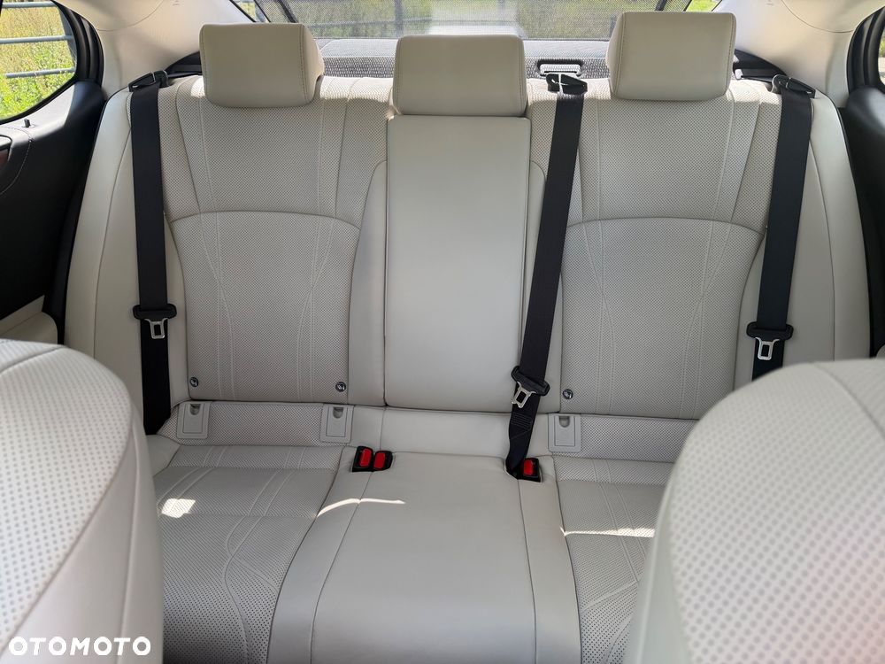 Lexus ES 300h Prestige - 15