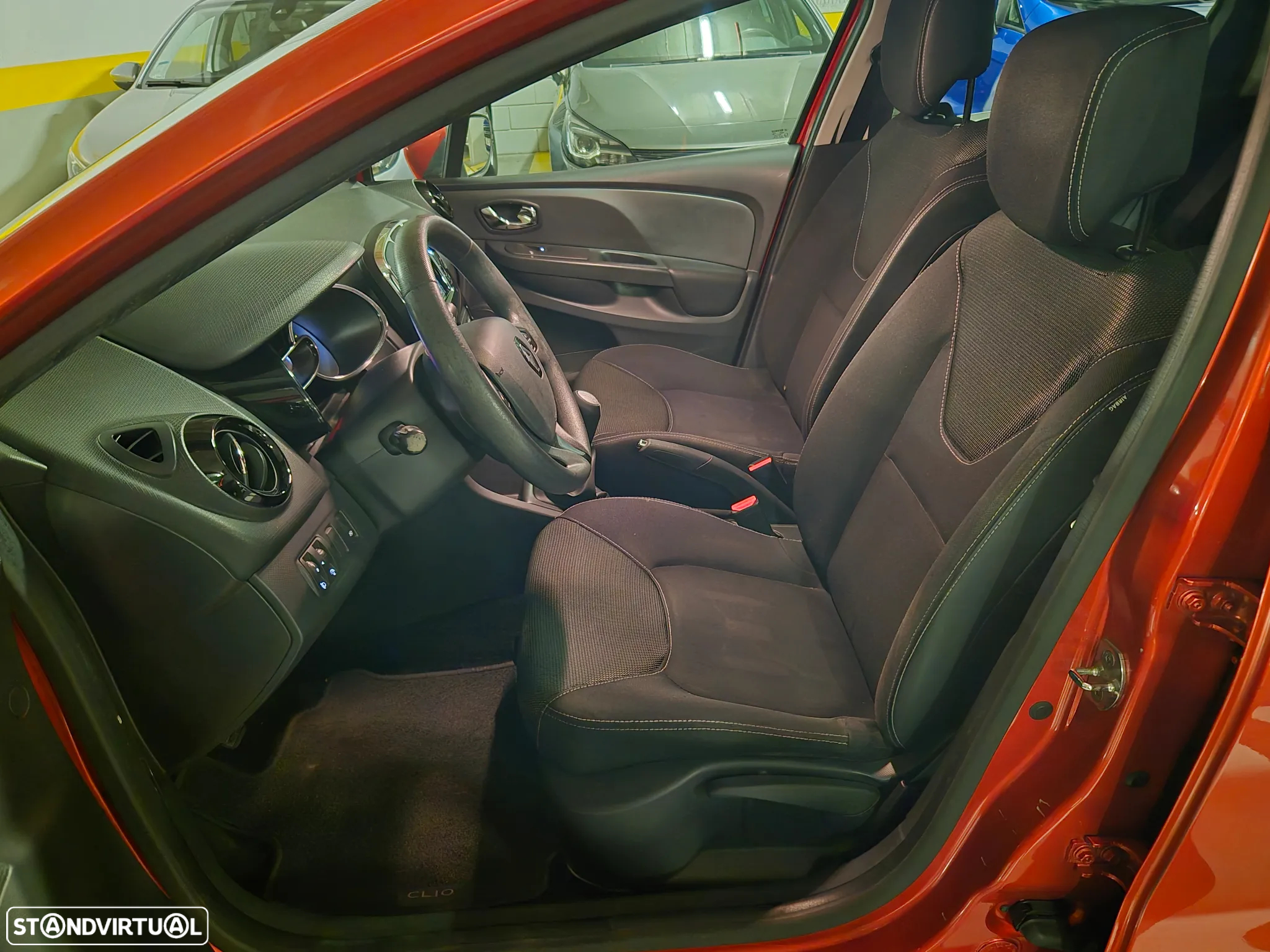 Renault Clio Sport Tourer 0.9 TCE Dynamique S - 11