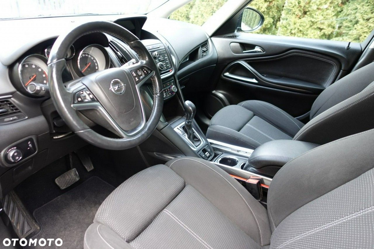 Opel Zafira - 12