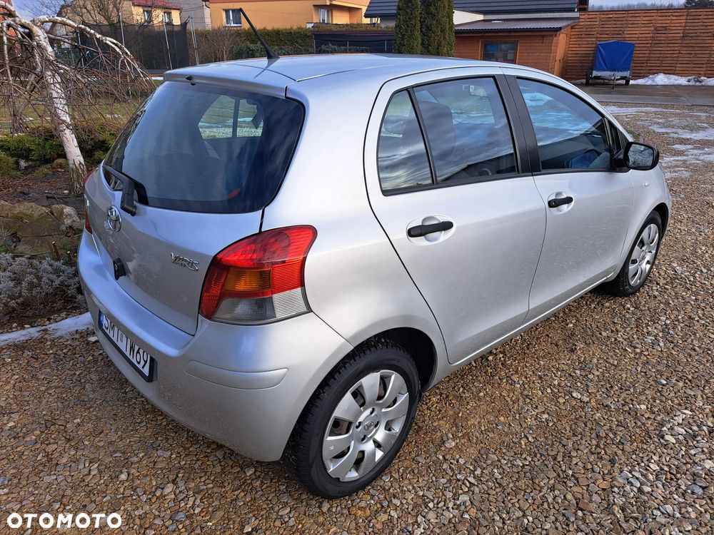 Toyota Yaris - 8