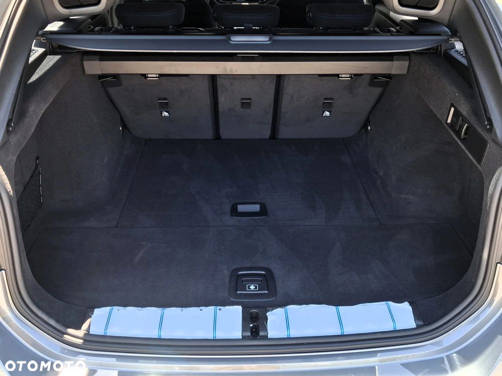 BMW Seria 3 318i M Sport - 28