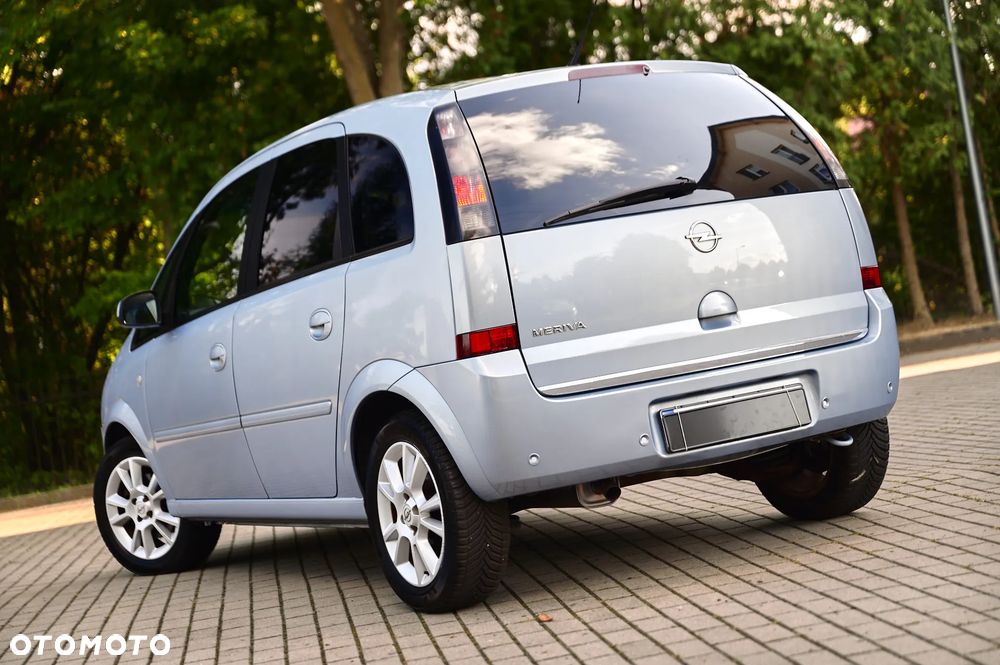 Opel Meriva 1.8 16V Essentia Easytronic - 25