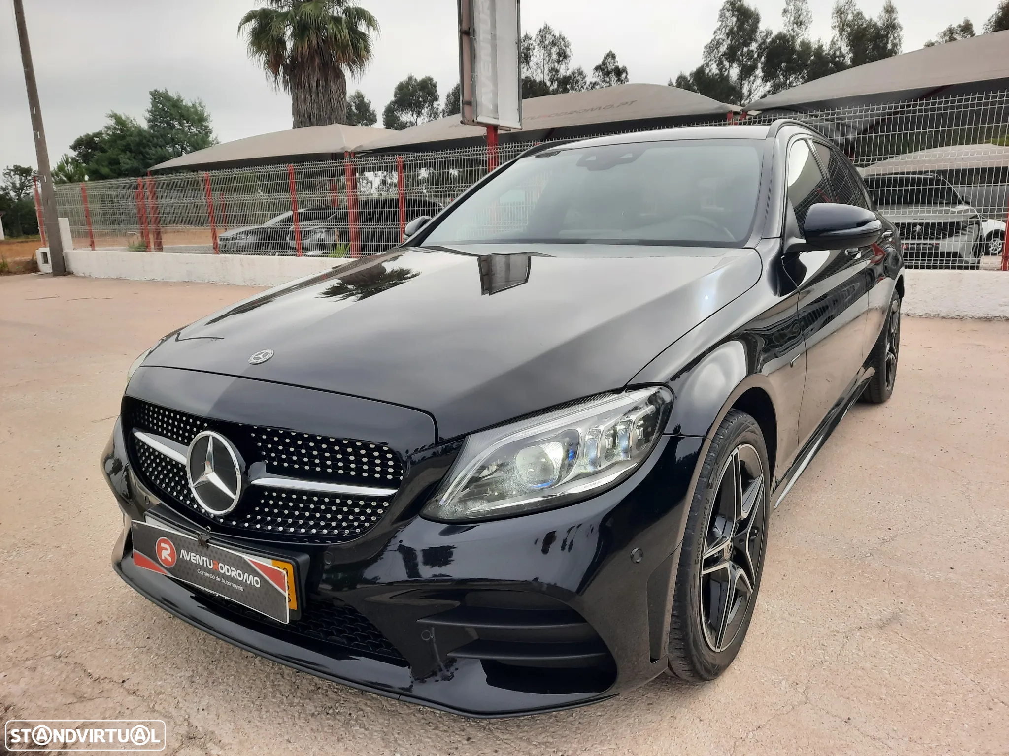 Mercedes-Benz C 300 e AMG Line - 2