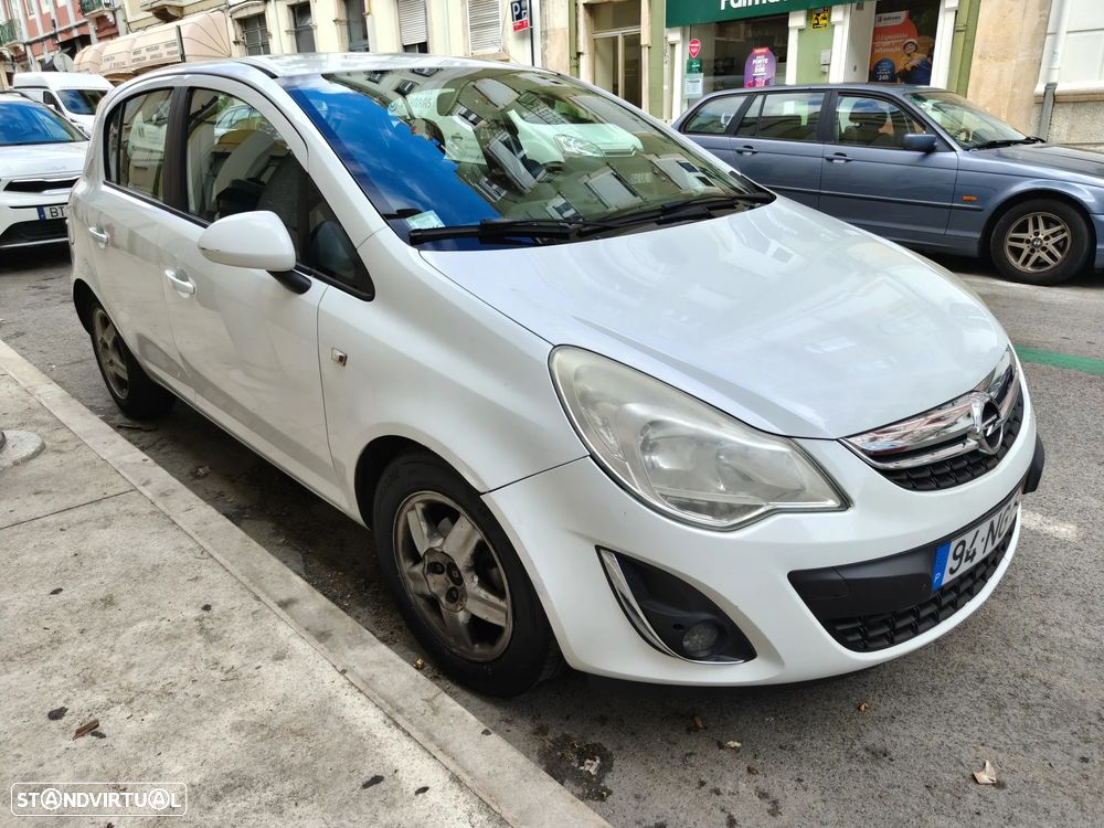 Opel Corsa 1.3 CDTi Enjoy — fotografia 12