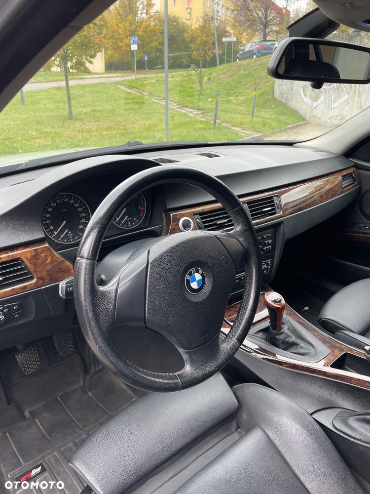 BMW Seria 3 320d Edition Exclusive - 9