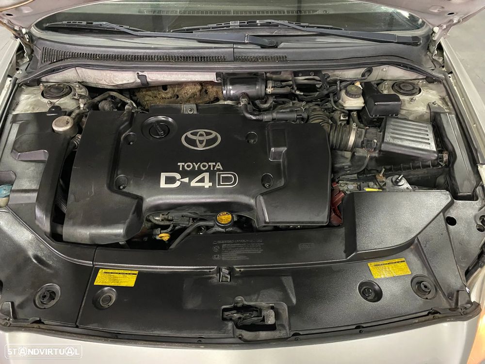 Toyota Avensis LB 2.0 D-4D Sol S/GPS - 23