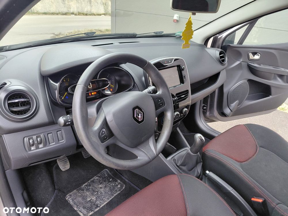 Renault Clio 1.2 16V 75 LIMITED - 7