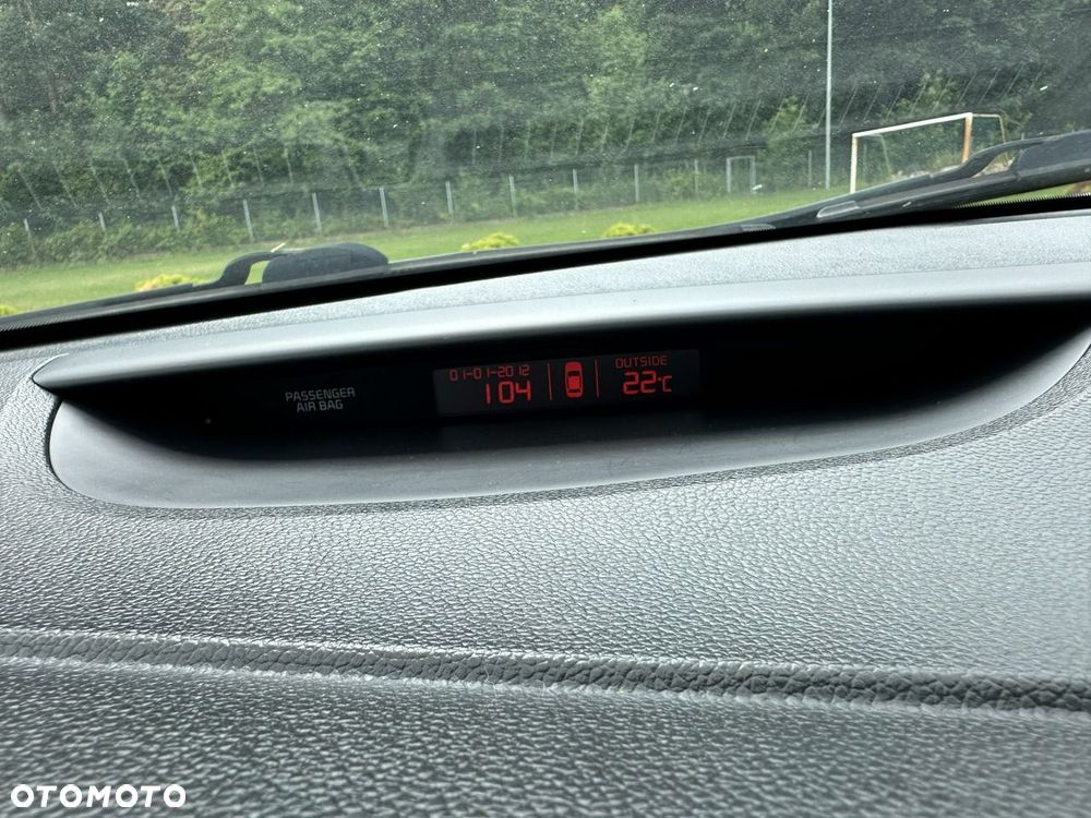 Kia Ceed - 14