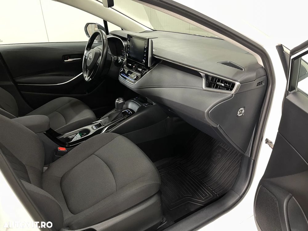 Toyota Corolla 1.8 Business Edition - 10