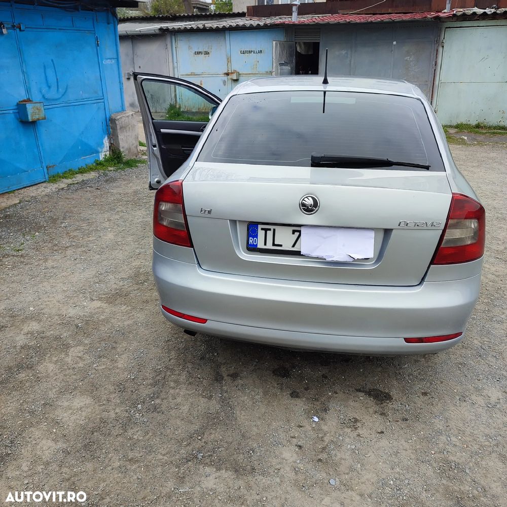 Skoda Octavia 1.6 TDI DPF Classic - 8