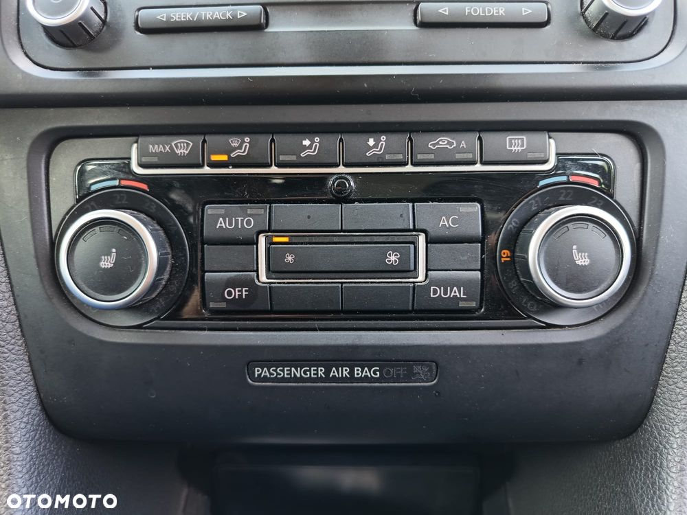 Volkswagen Golf 2.0 TDI Highline - 17