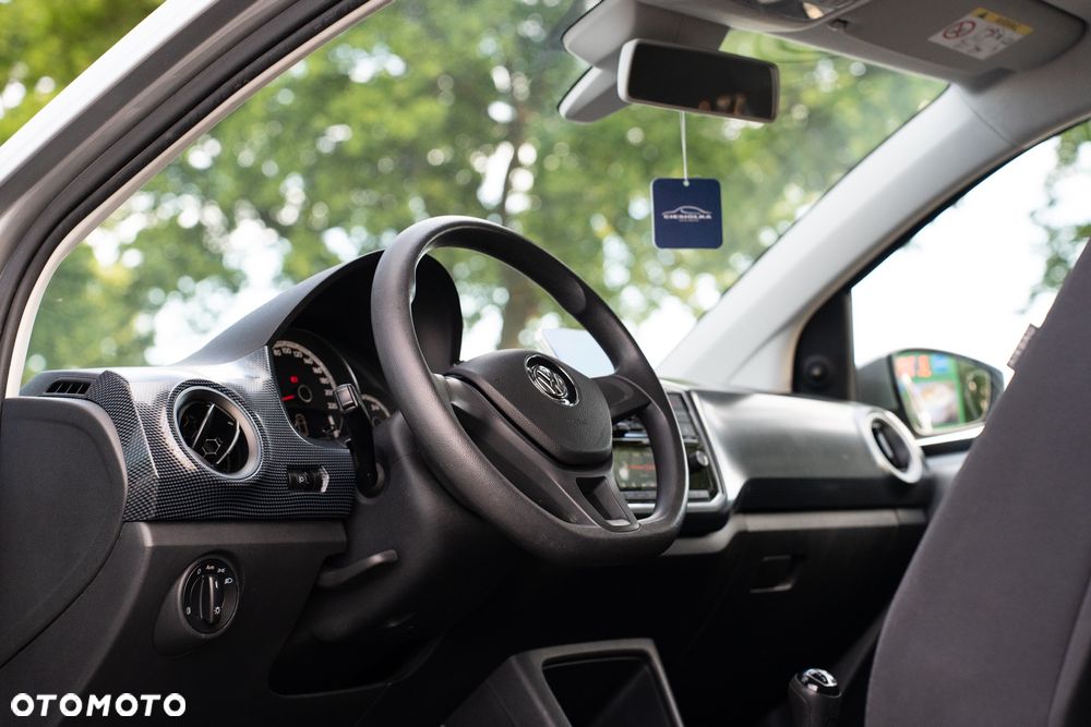 Volkswagen up! take - 20
