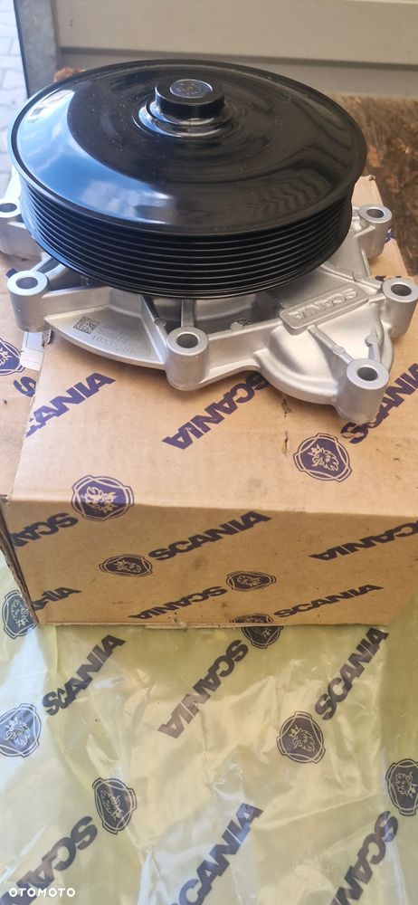 SCANIA POMPA WODY 2864615 NOWA - 2