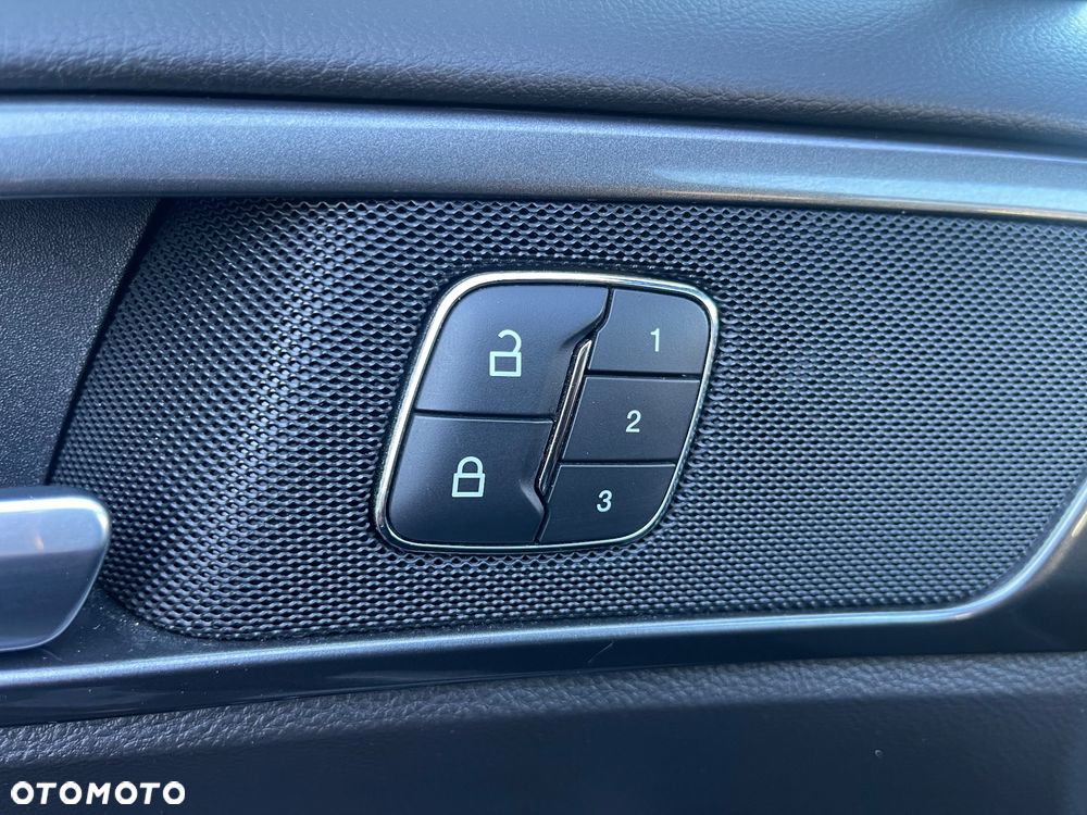 Ford Mondeo 2.0 Hybrid Titanium - 30