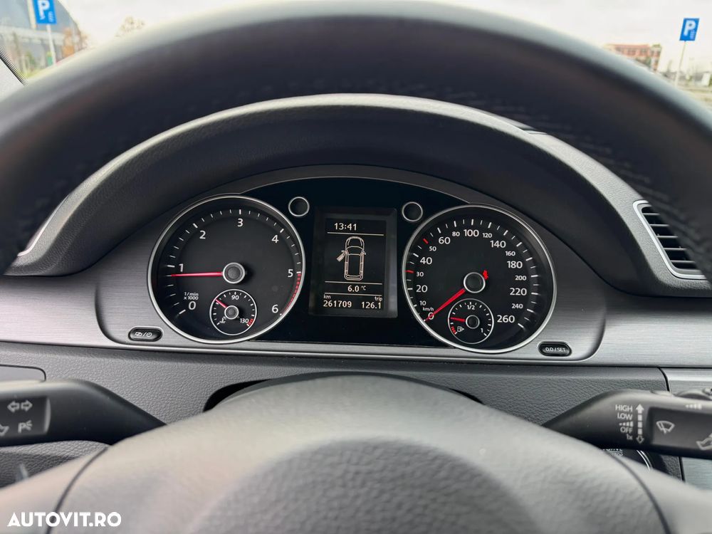 Volkswagen Passat Variant 2.0 TDI BlueMotion Technology DPF Comfortline - 8
