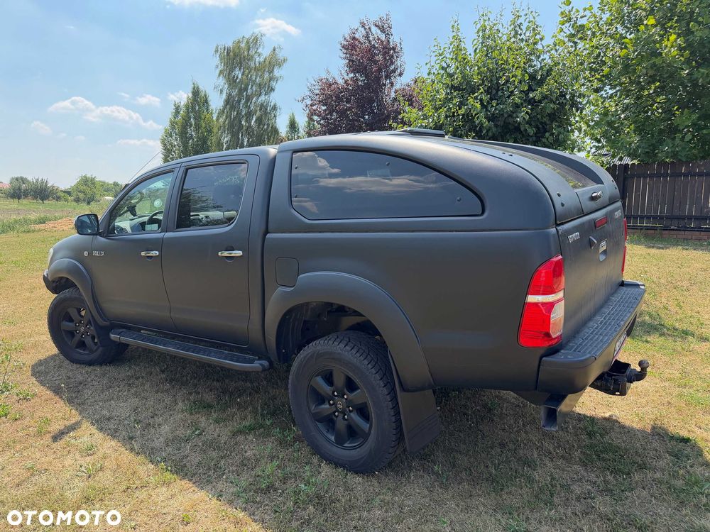 Toyota Hilux - 3