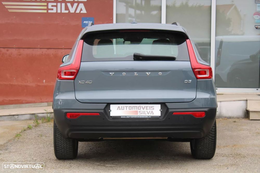 Volvo XC 40 2.0 D3 Momentum Geartronic - 12