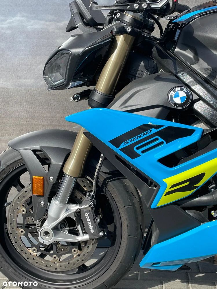 BMW S - 9