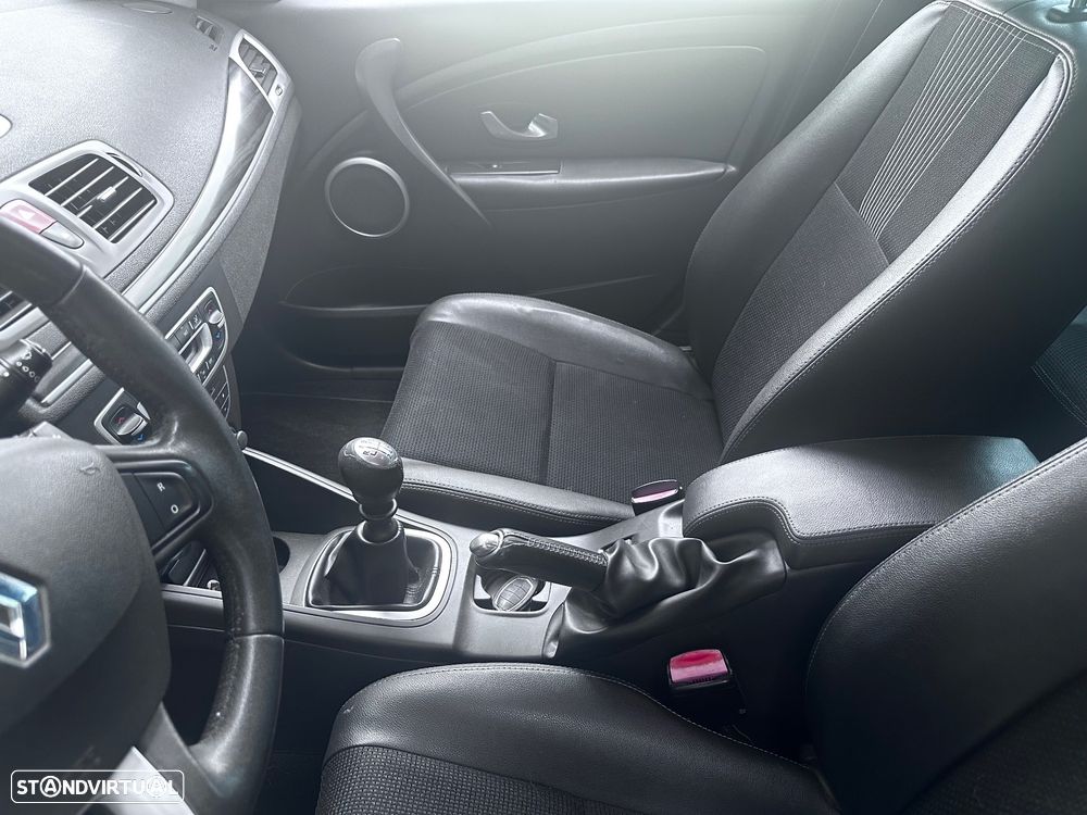 Renault Mégane 1.5 dCi Dynamique - 27