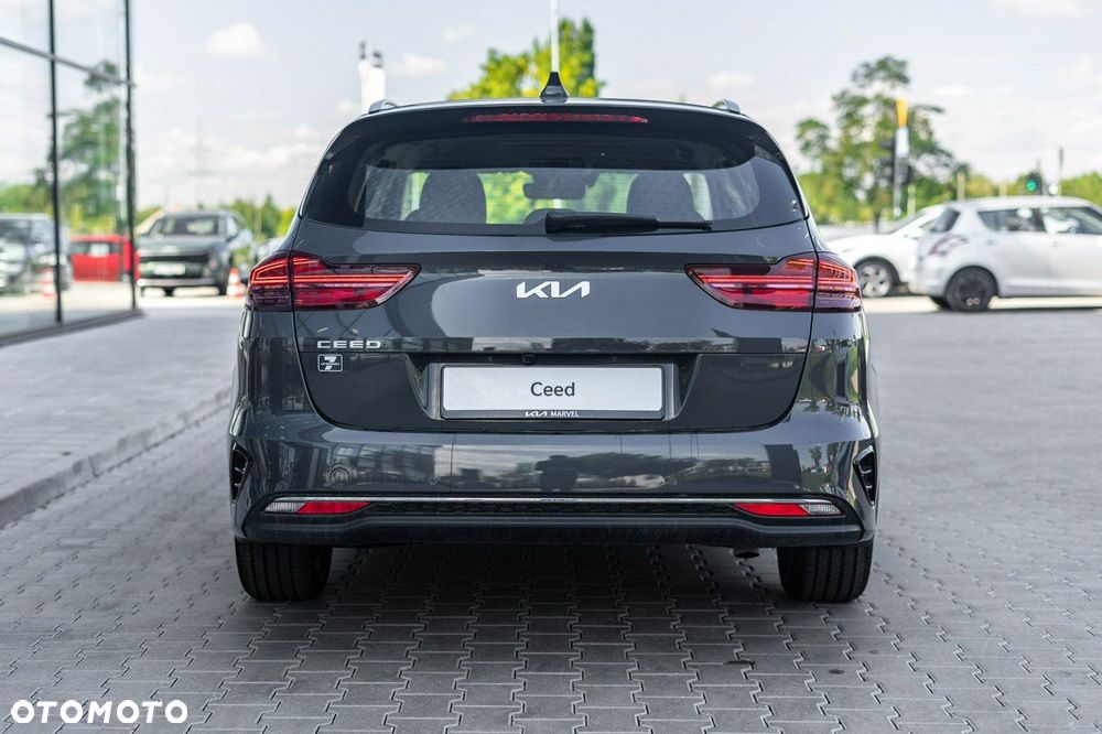 Kia Ceed - 5