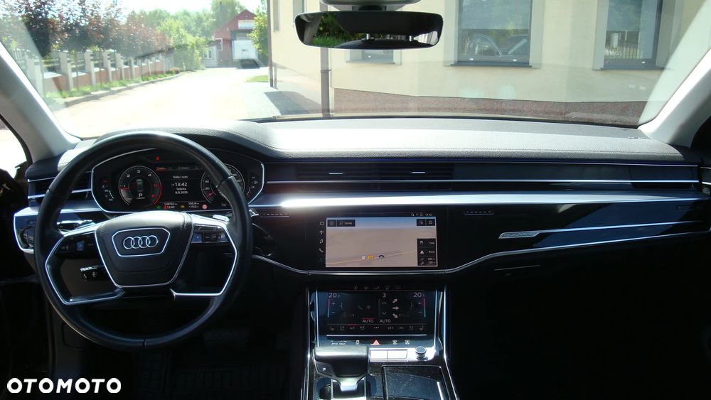 Audi A8 - 6