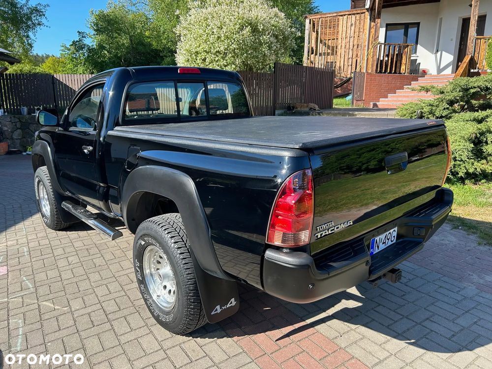 Toyota TACOMA - 11