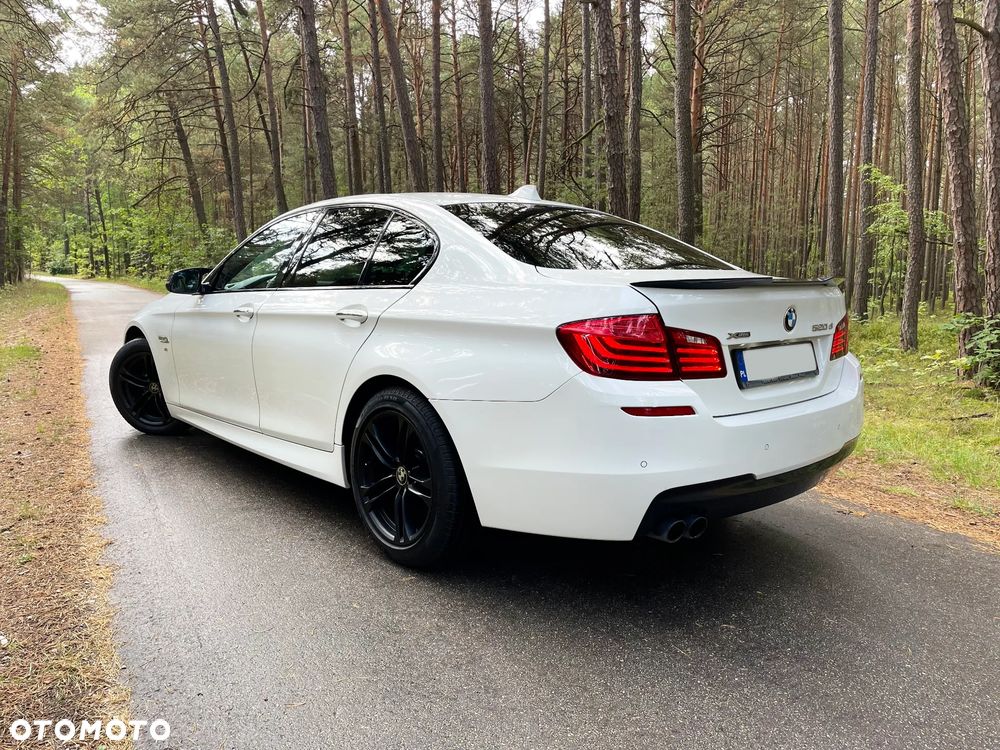 BMW Seria 5 520d xDrive - 25