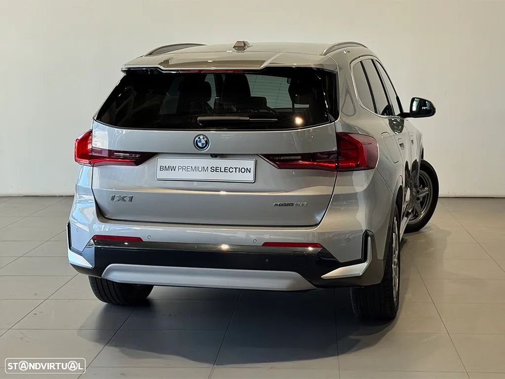 BMW iX1 eDrive20 xLine - 4
