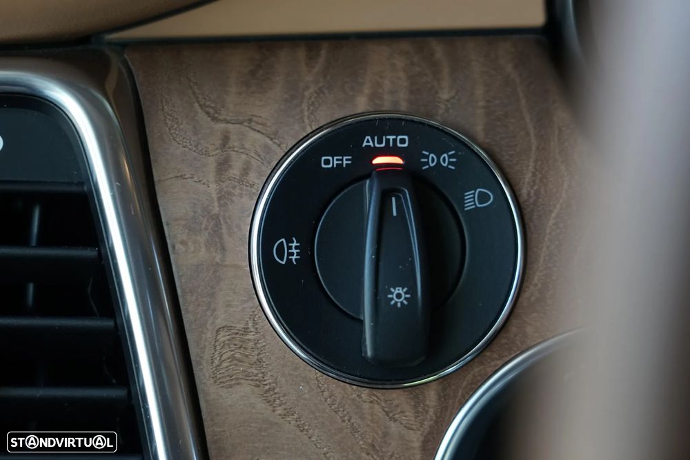 Porsche Panamera Turbo PDK - 34