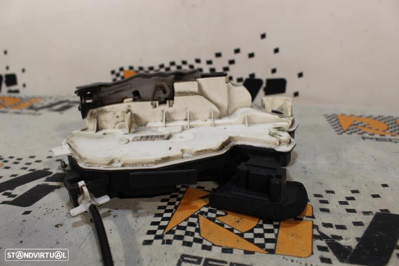 Fecho Da Porta Frente Direita Volkswagen Golf Vi (5K1)  5K2837016 / 5K - 5