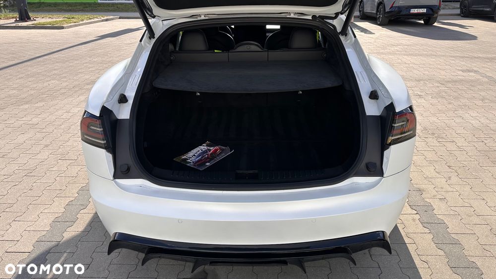 Tesla Model S - 23