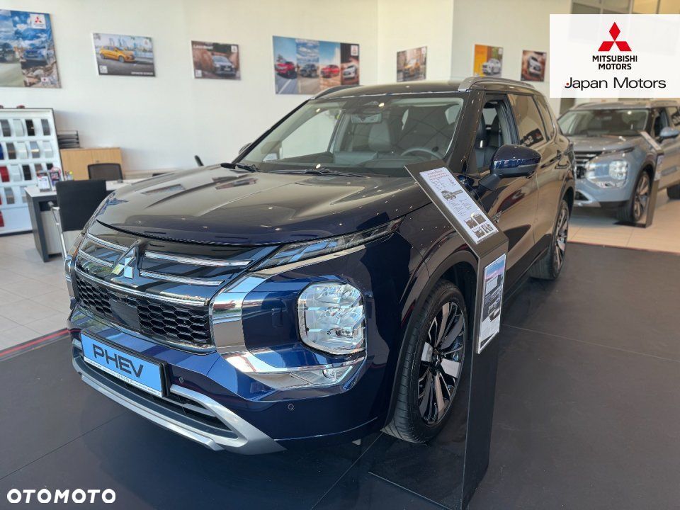 Mitsubishi Outlander - 1