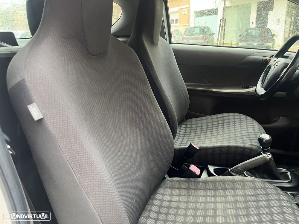 Toyota iQ 1.0 VVT-i 2 EP - 15