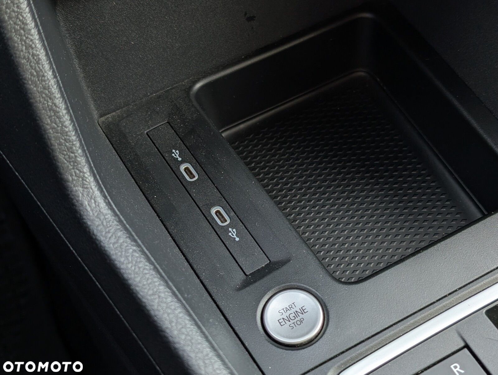Ford Tourneo Connect 2.0 EcoBlue Titanium - 33