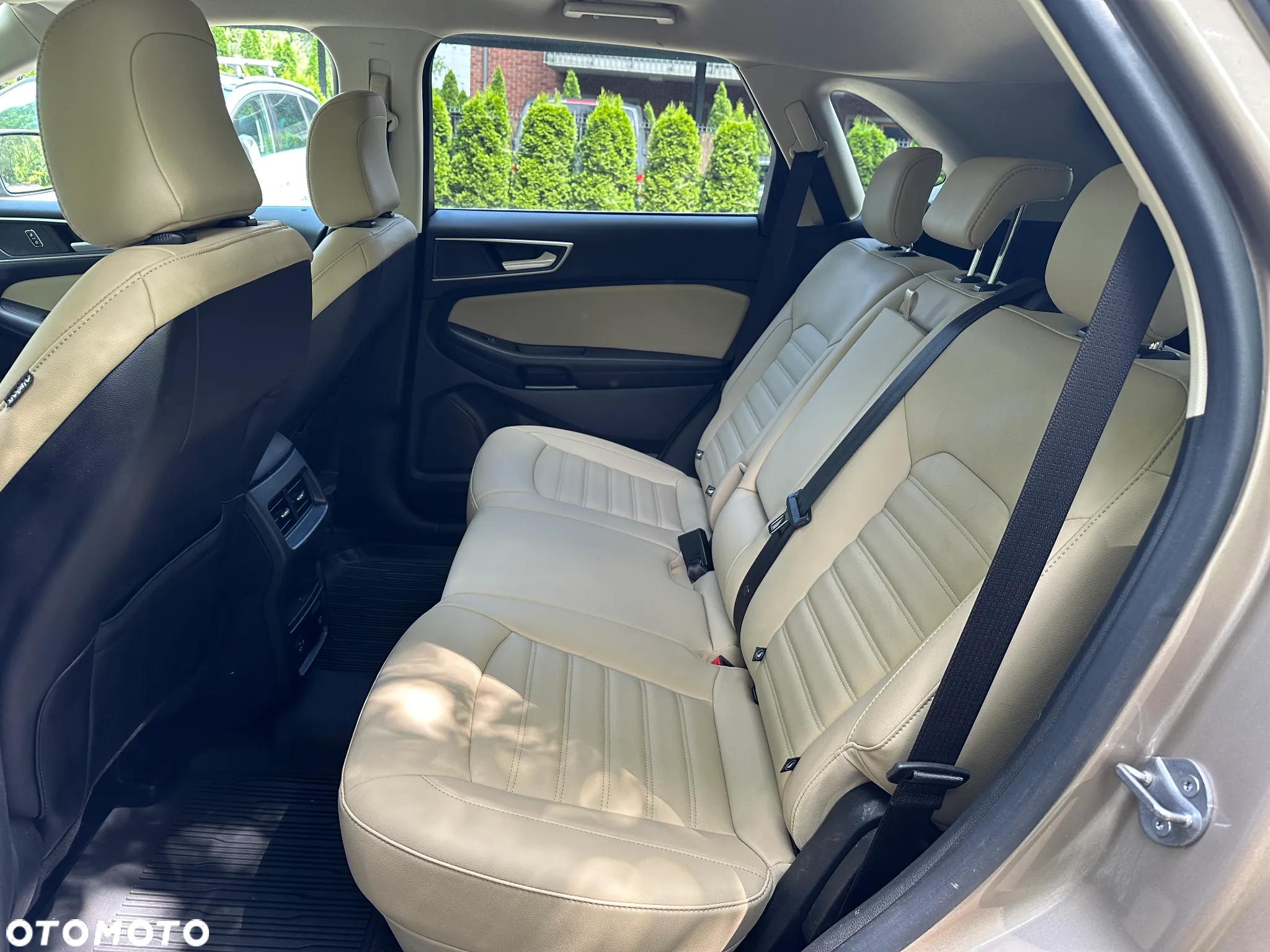 Ford Edge - 12