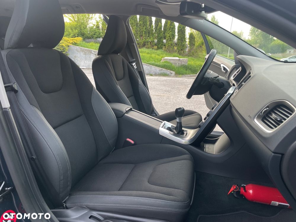 Volvo V60 T3 Kinetic - 17
