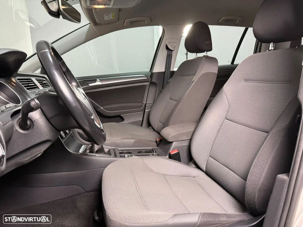 VW Golf Variant 1.6 TDi Confortline - 15