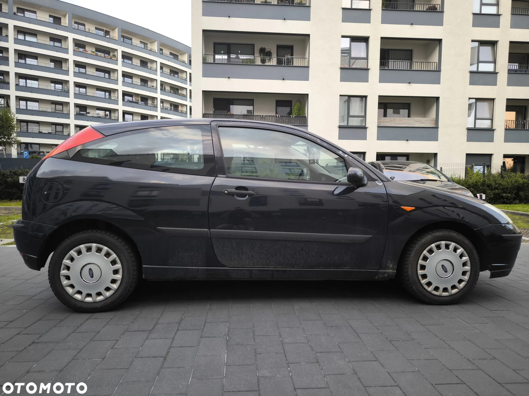 Ford Focus 1.6 16V Ambiente - 3