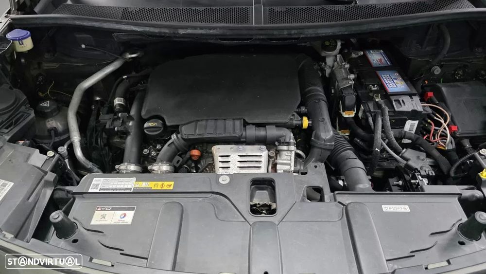 Peugeot 3008 1.2 PureTech Allure EAT6 — fotografia 41