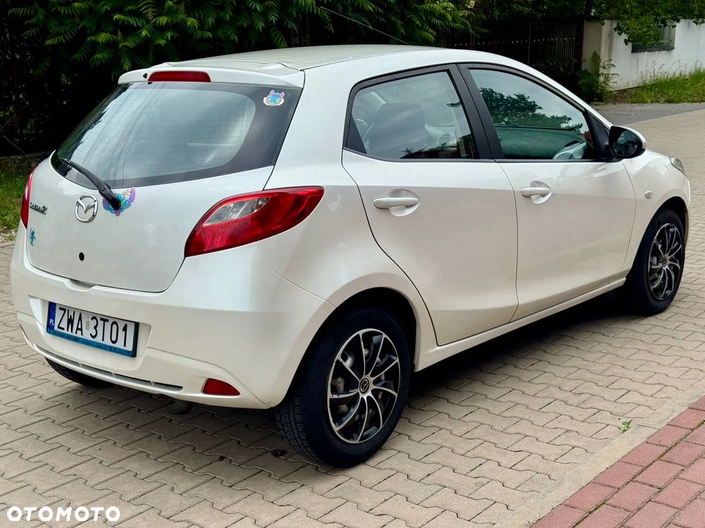 Mazda 2 - 4