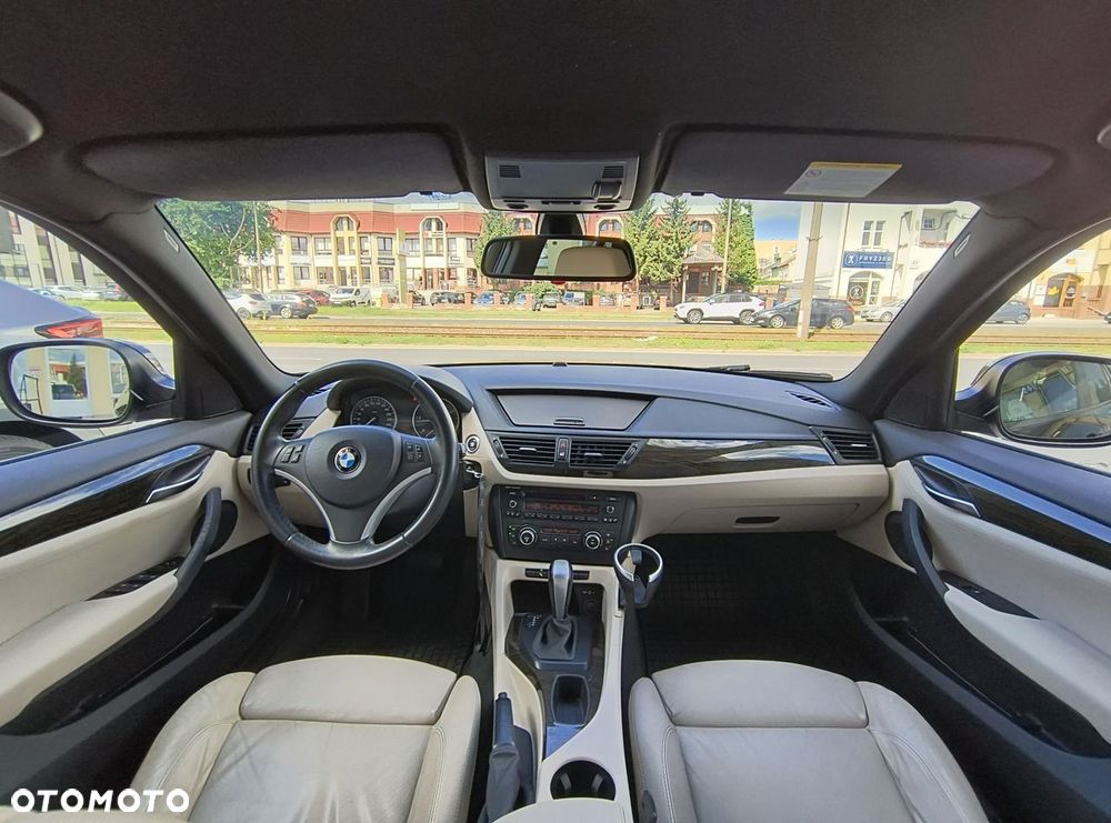 BMW X1 xDrive20d - 10