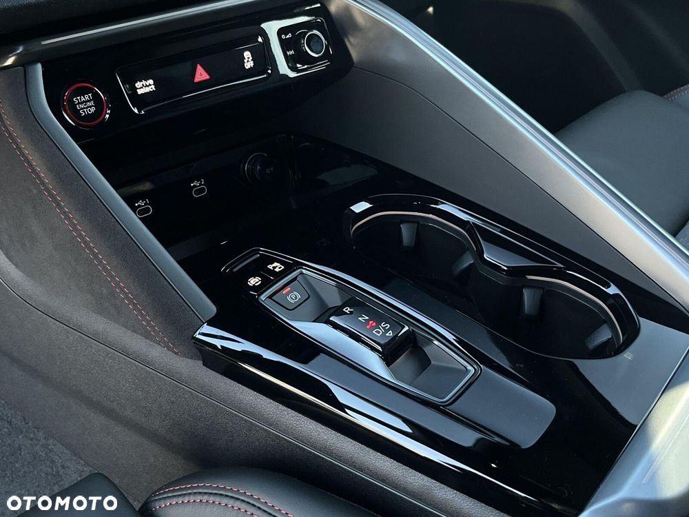 Audi Q5 Sportback - 30