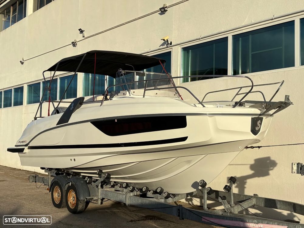 Beneteau Flyer 7.7 Sundeck - 27