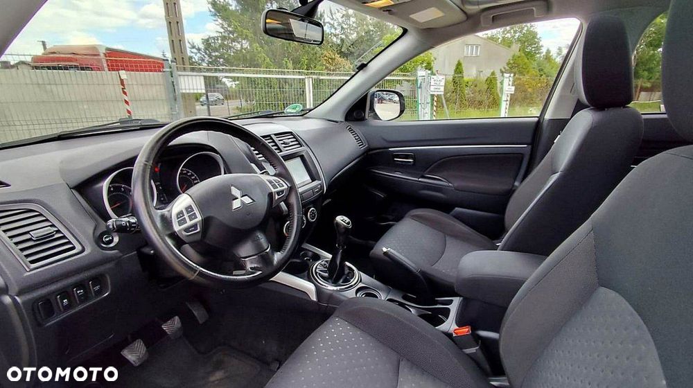 Mitsubishi ASX - 10