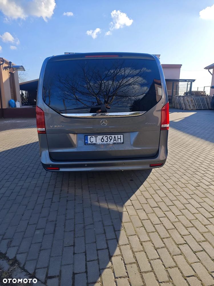 Mercedes-Benz Klasa V 300 d 4-Matic 9G-Tronic - 8