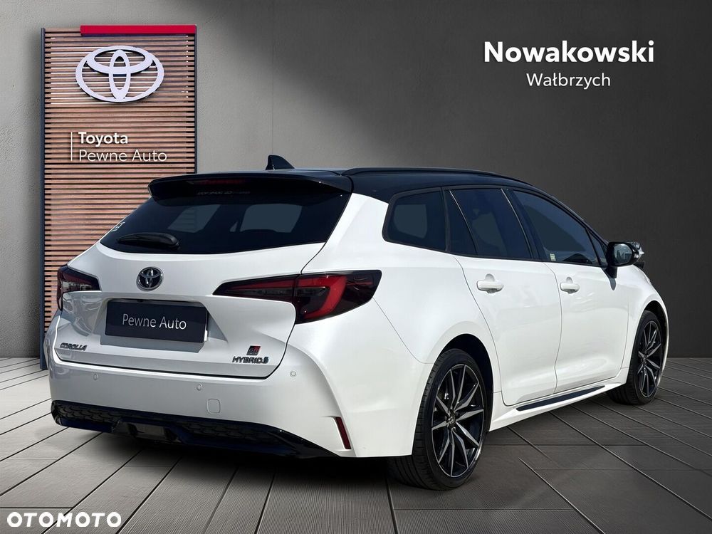 Toyota Corolla 2.0 Hybrid GR Sport Dynamic - 5