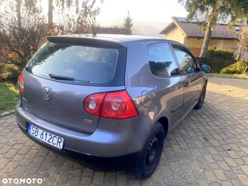 Volkswagen Golf 1.9 TDI Trendline DSG - 3